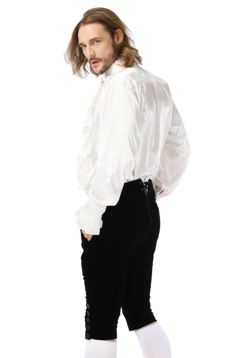 photo n°6 : Chemise gothique à jabot blanc