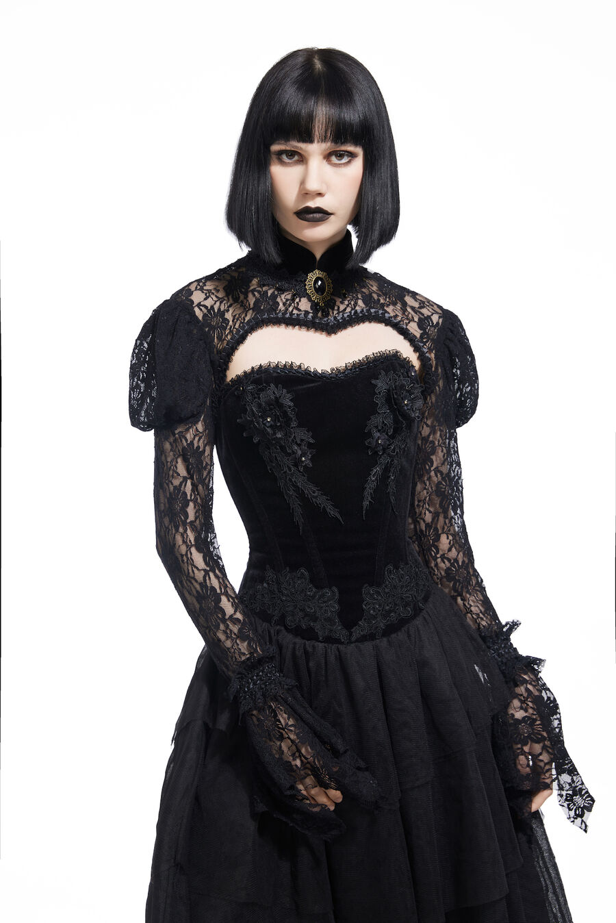 photo n°5 : bolero femme en dentelle gothic