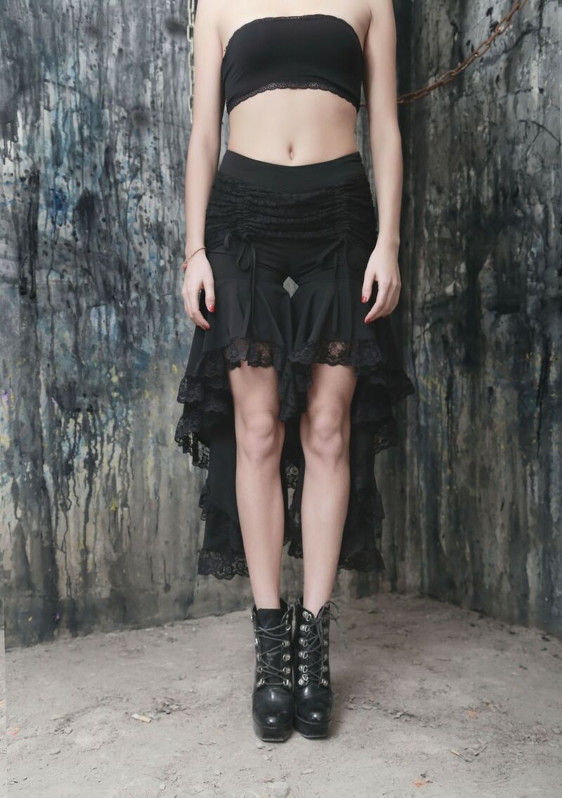 photo n°3 : Pantalon gothique femme