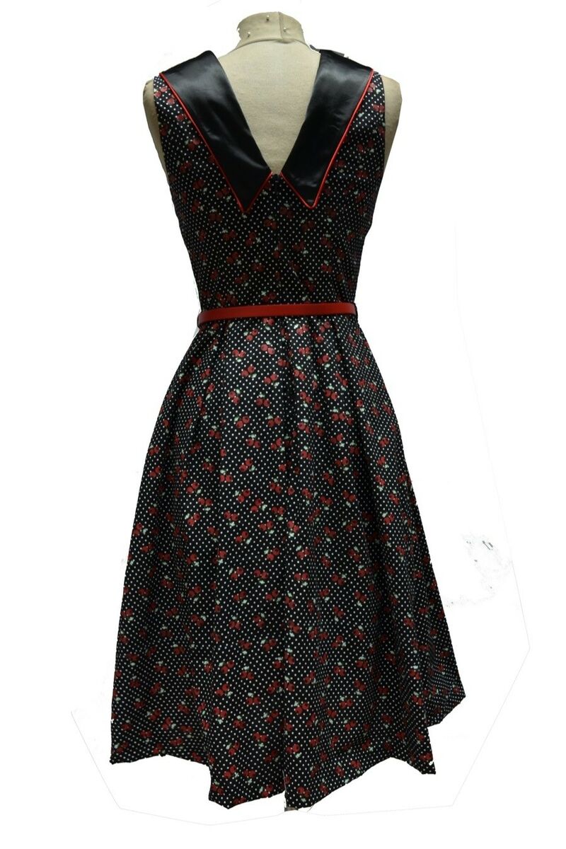 photo n°3 : Robe Glamour sans manche noir avec petite fleur rouge