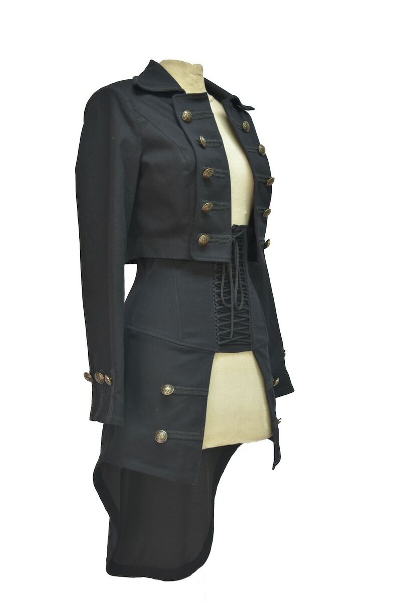 photo n°6 : Veste Gothique Aristocrate Femme militaire